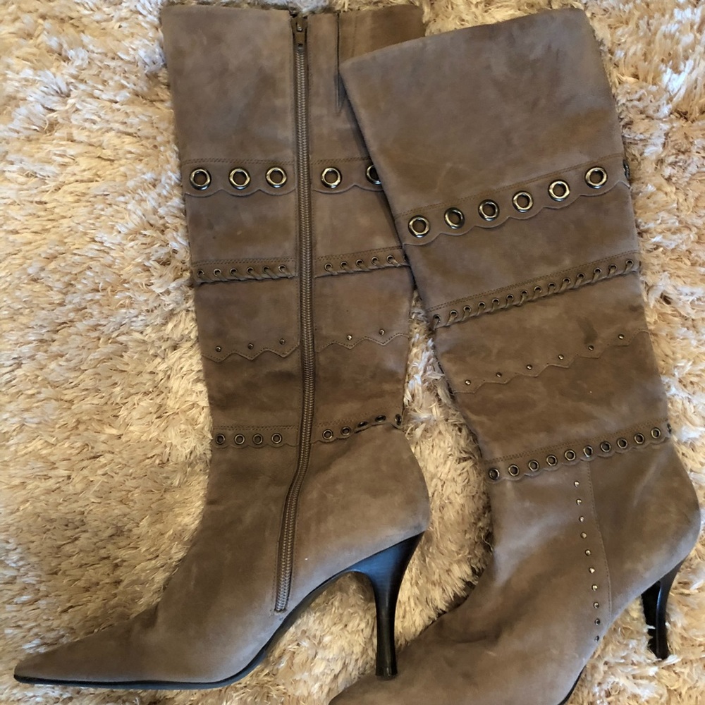 Dress boots